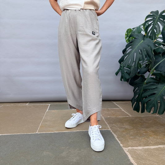 Curved Hem Trouser 158