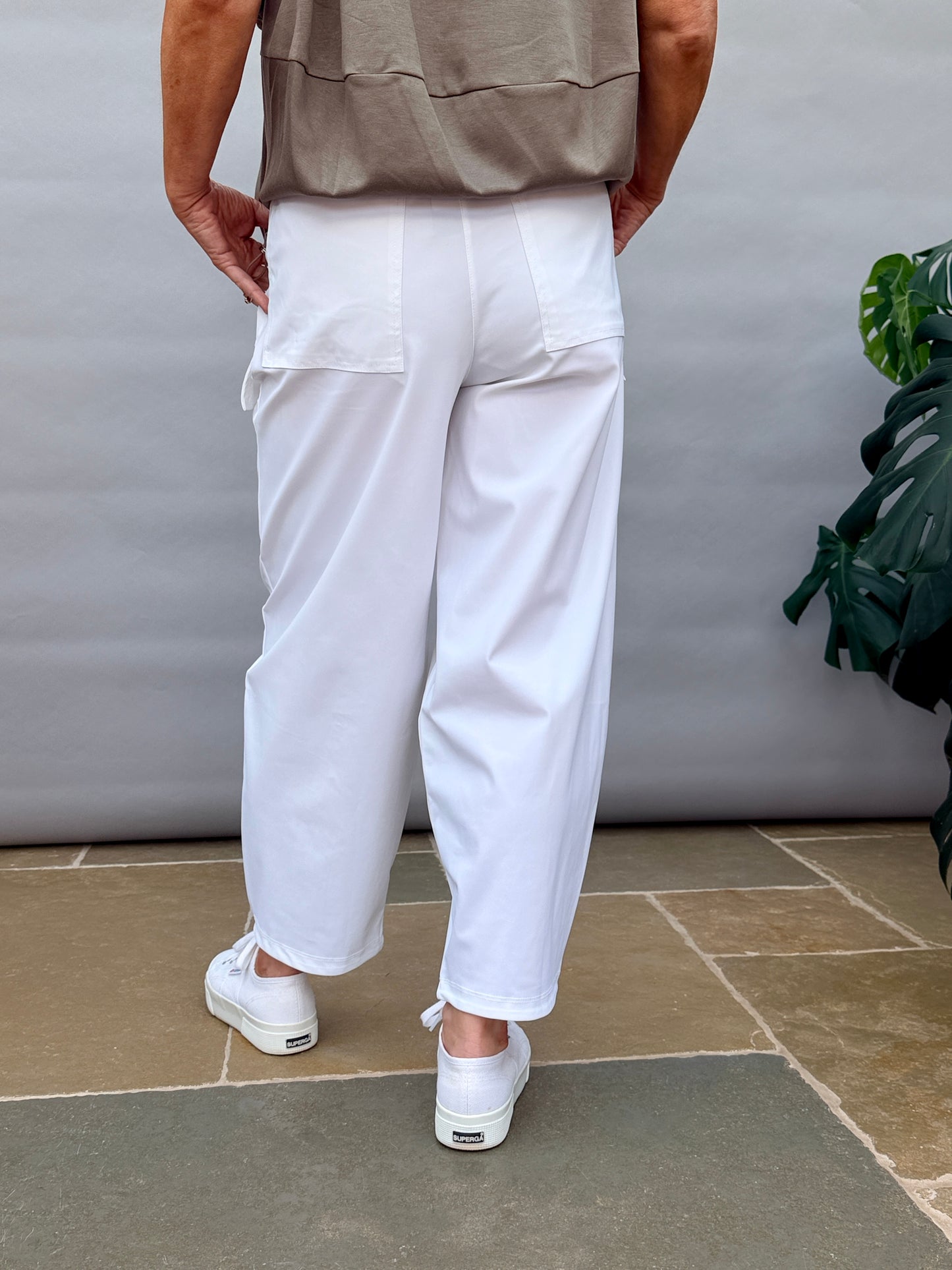 White Baloon Shape Trouser