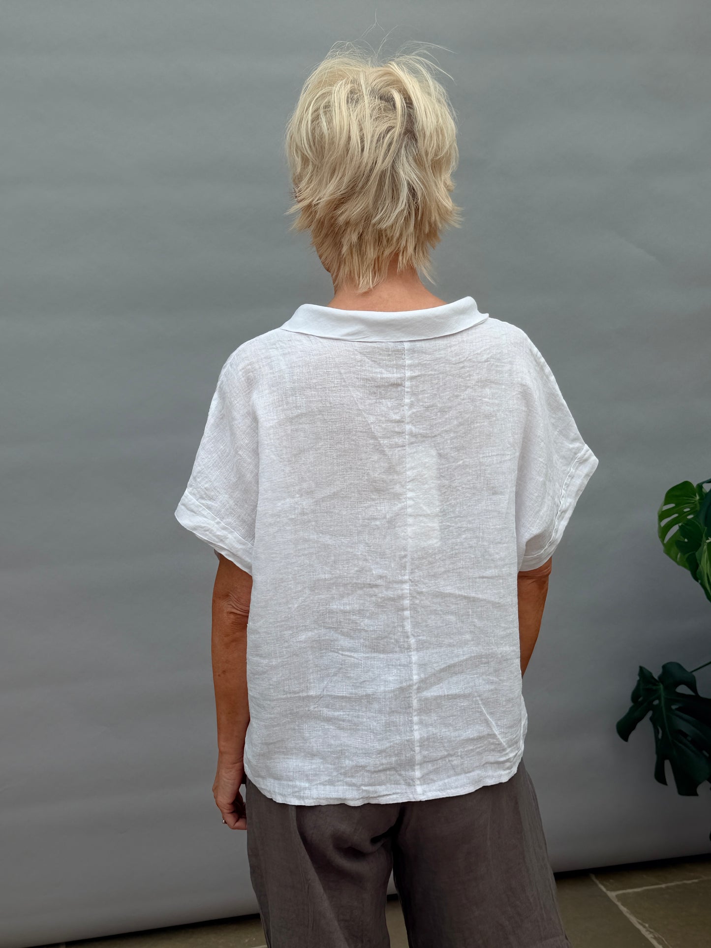 Serenna White Linen Boxy Shirt
