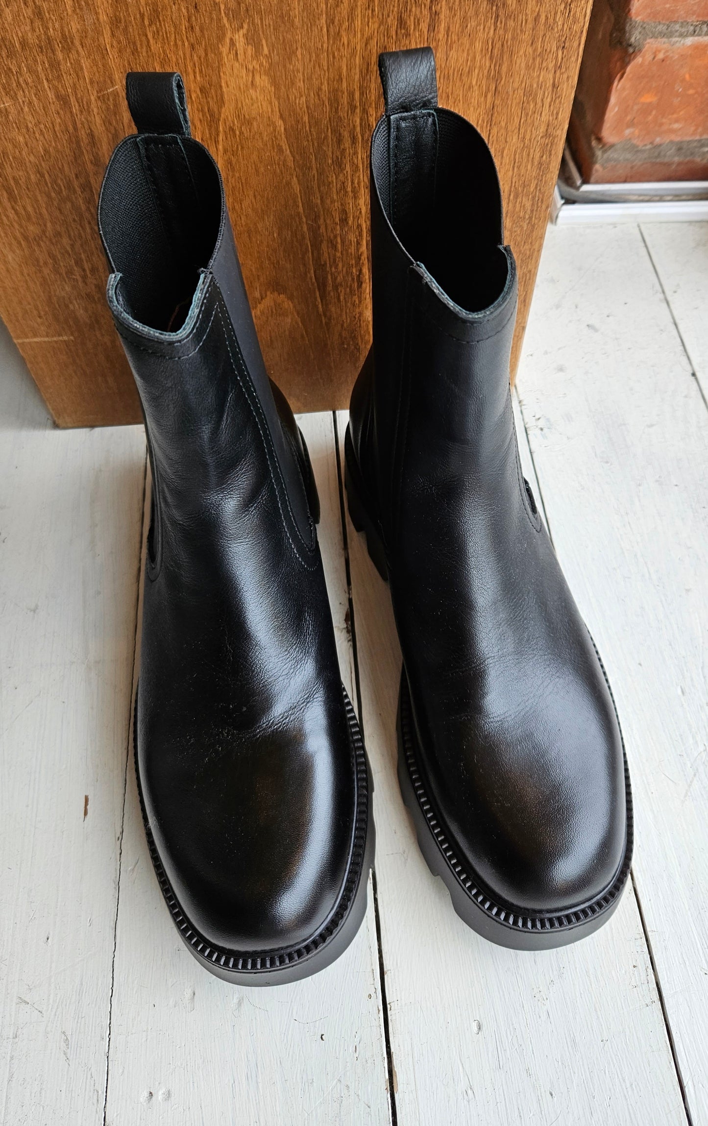Black Plain Sole Boot