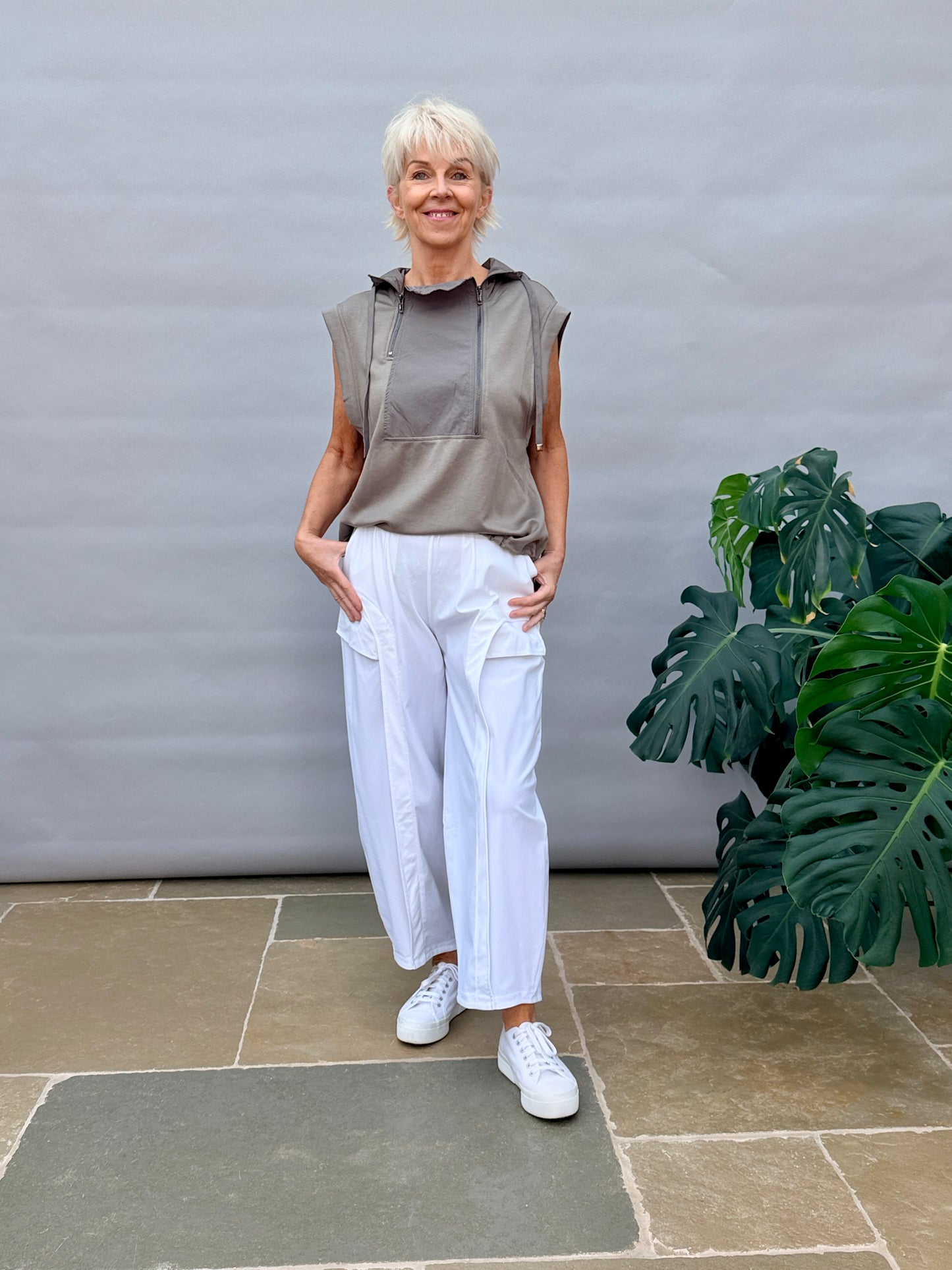 White Baloon Shape Trouser