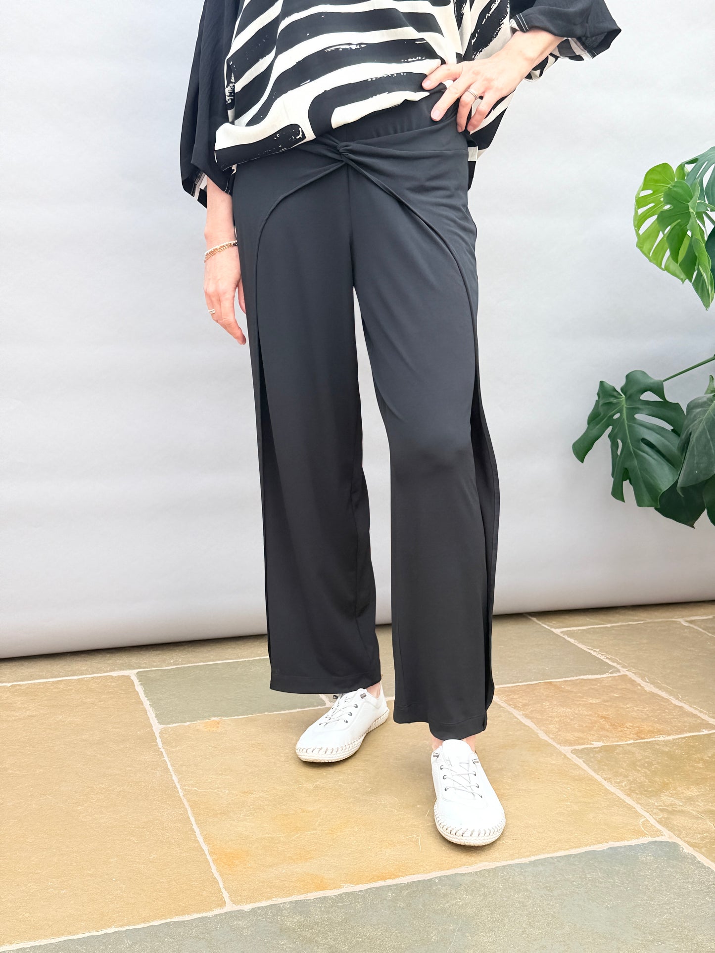 Celin 720 Black Trouser