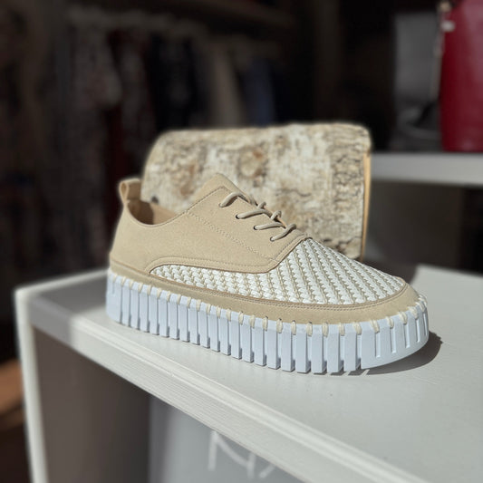 Tulip Laced Shoe Kit White